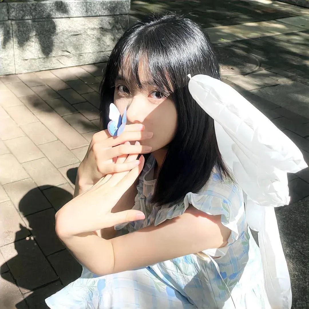 怕羞的黄莺